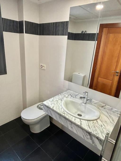 Apartamento Forum - Ciencias Granada Kültér fotó